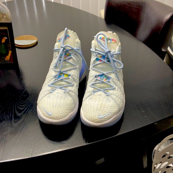 Lebron 18 silver hotsell
